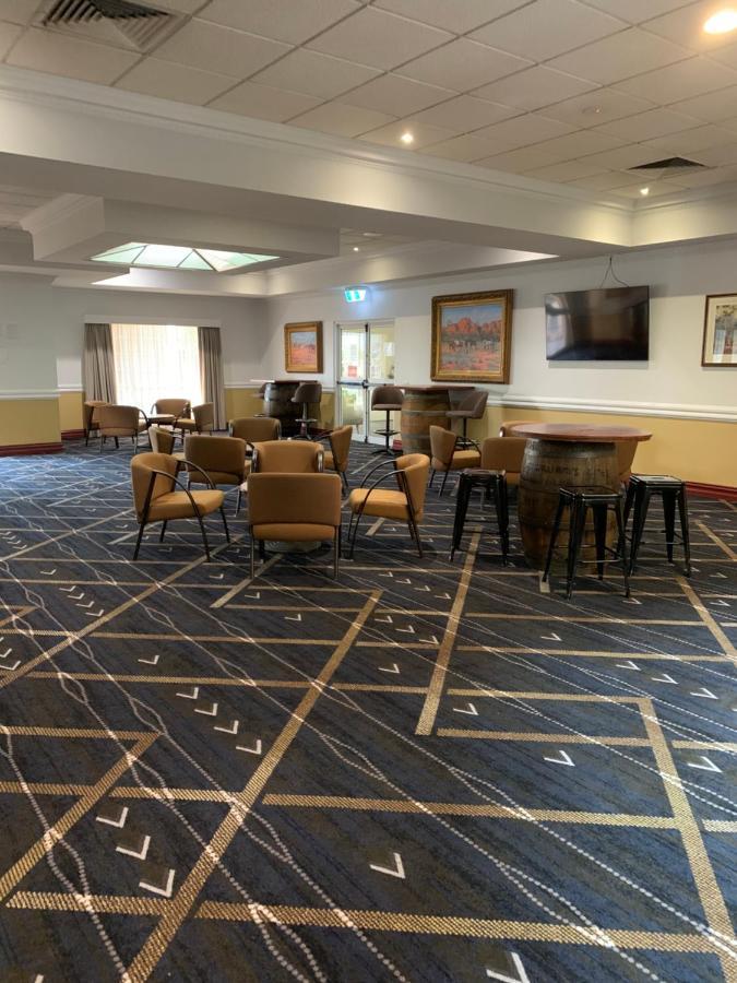 The Kidman Wayside Inn Griffith Esterno foto