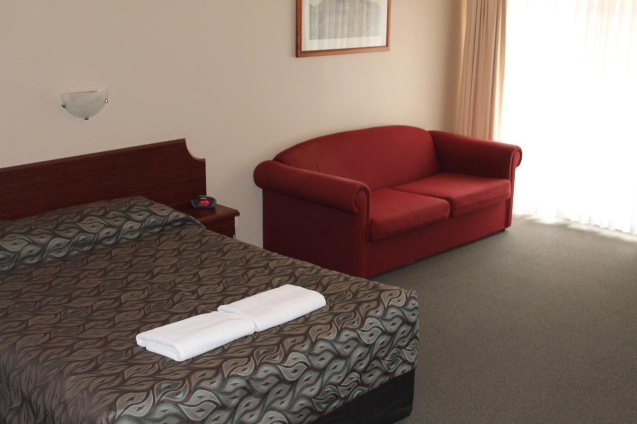 The Kidman Wayside Inn Griffith Esterno foto