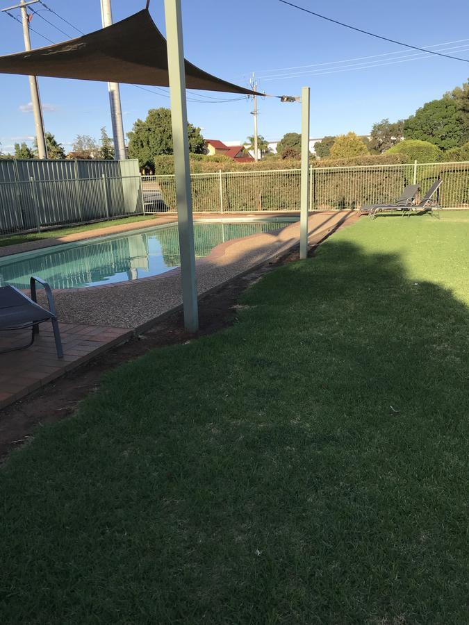 The Kidman Wayside Inn Griffith Esterno foto