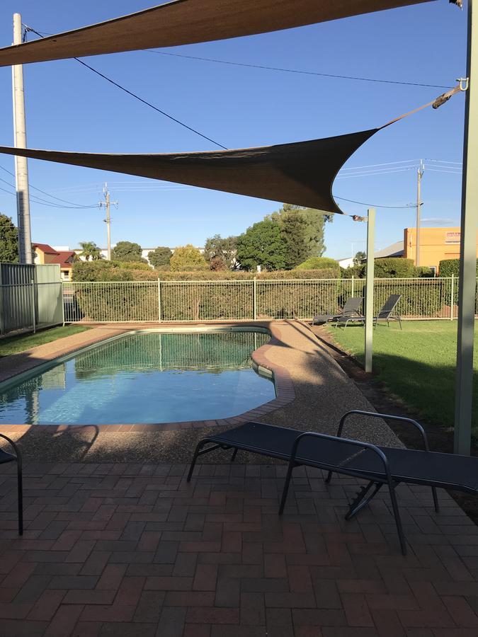 The Kidman Wayside Inn Griffith Esterno foto
