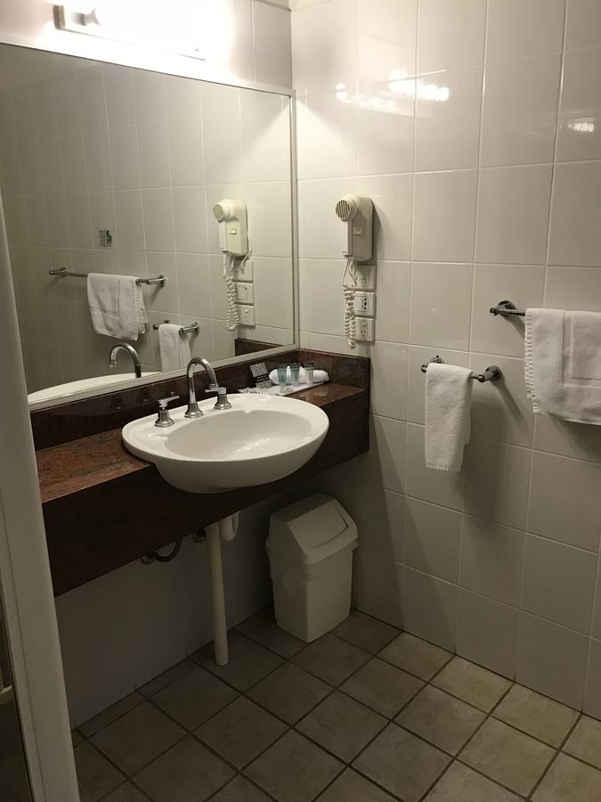 The Kidman Wayside Inn Griffith Esterno foto